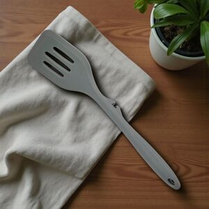 Crofton Gray Silicone Slotted Turner Spatula Clip-On Pan Rest Nonstick Safe Aldi